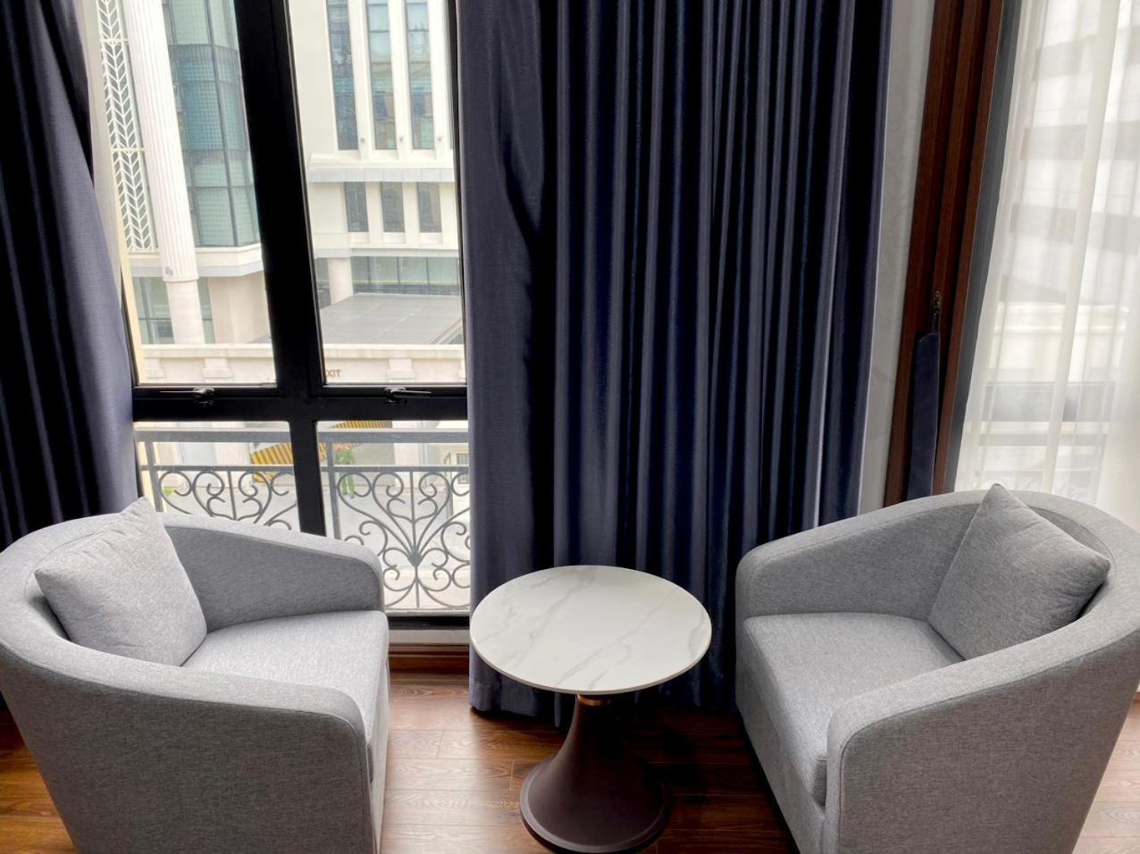 NguyẽN QuyèN Hotel 河内 外观 照片