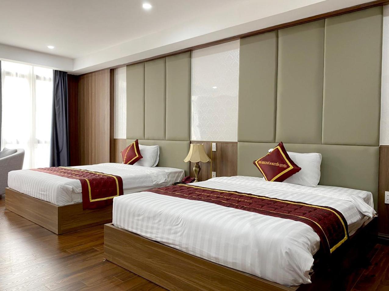 NguyẽN QuyèN Hotel 河内 外观 照片