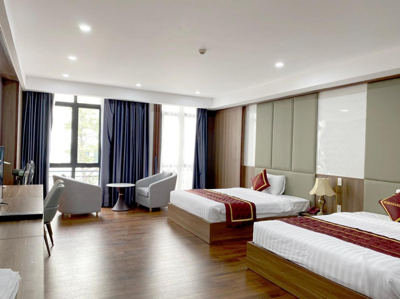 NguyẽN QuyèN Hotel 河内 外观 照片