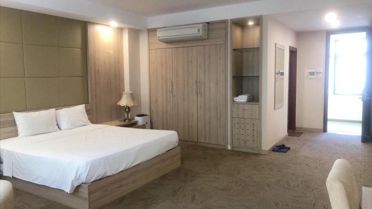 NguyẽN QuyèN Hotel 河内 外观 照片